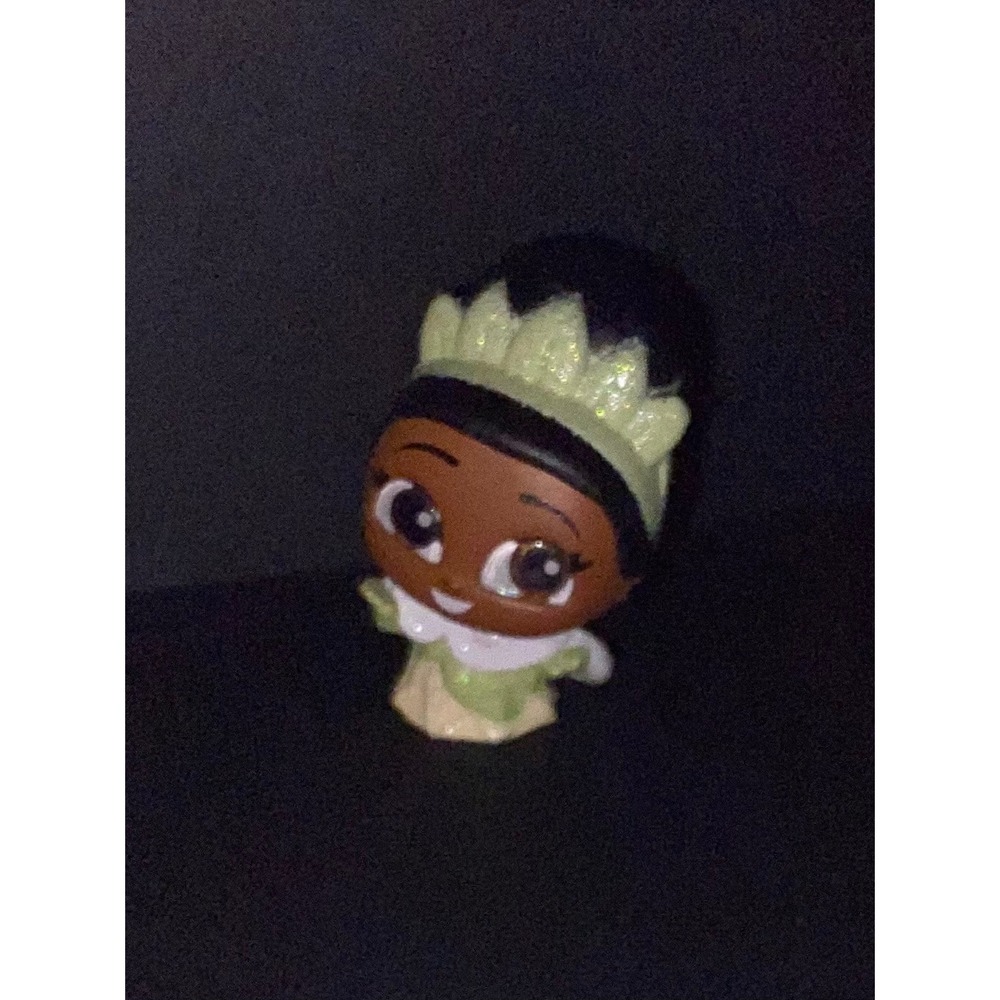 Disney Doorables Princess Tiana Green Dress Glitter Eyes‎ Mini Figure Toy